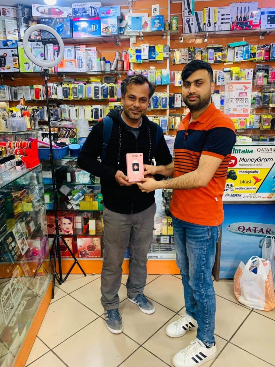 A happy customer at Smart Mobile